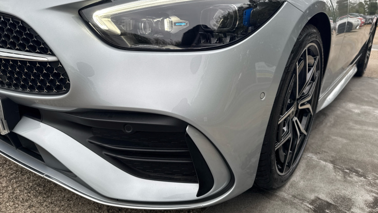 Mercedes-Benz C-Class C200 AMG Line Premium Plus 4dr 9G-Tronic Petrol Saloon